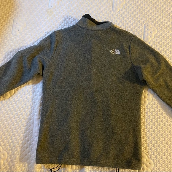Quarter zip pullover - Picture 4 of 9